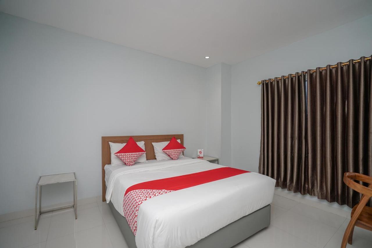 Oyo 616 Express Inn Палембанг Екстериор снимка